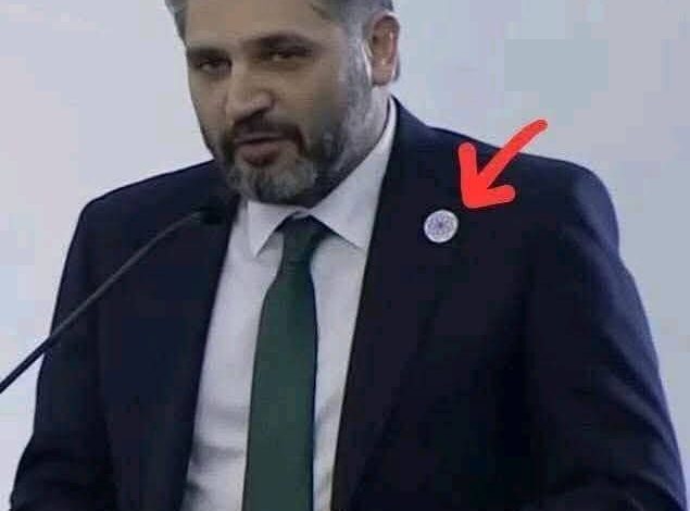 ما سر النجمة الثمانية التي وضعها وزير الثقافة على صدره 1 photo 2025 04 05 01 02 18